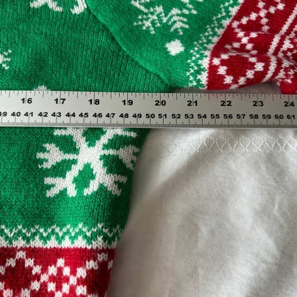 Urban Heritage Men's Classic Holiday Ugly Christmas Sweater Size Medium - Picture 6 of 10